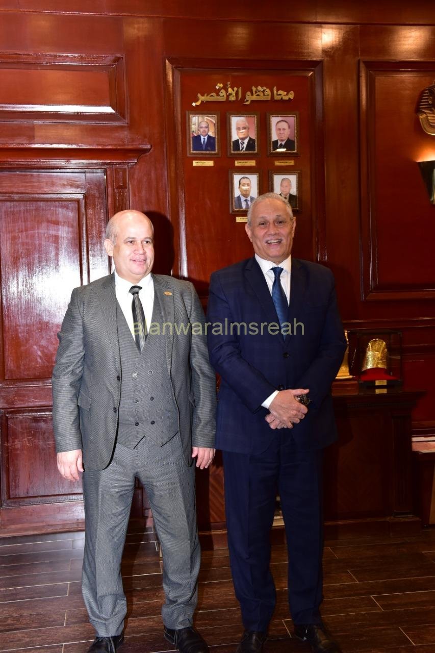 عبد الهادي بتفقد مصنع تعبئه الافصر