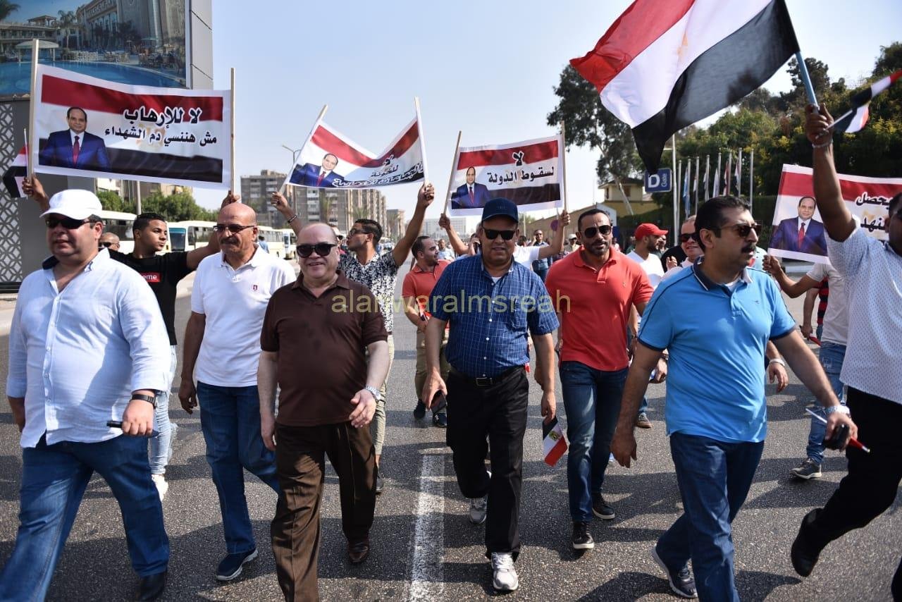بتروشهد تشارك مظاهرات تأييد الدولة والرئيس السيسي لمحاربة الفساد والارهاب