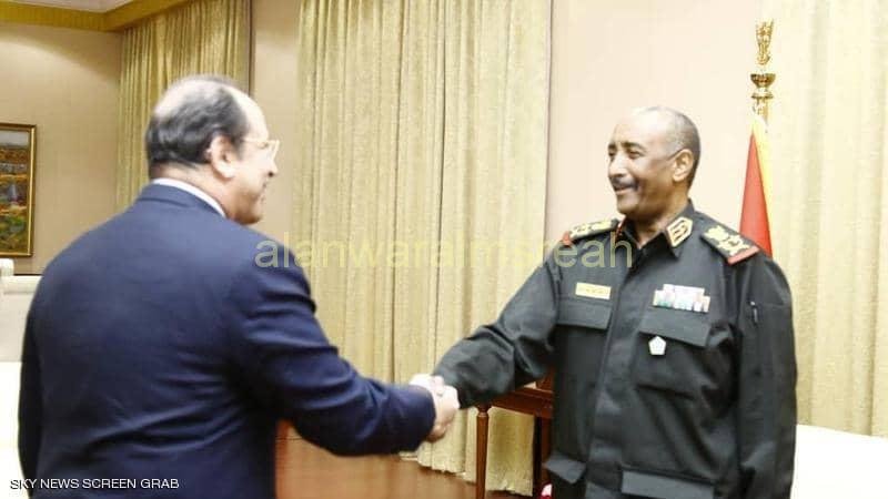 مدير المخابرات المصرية يسلم رسالة إلى البرهان
