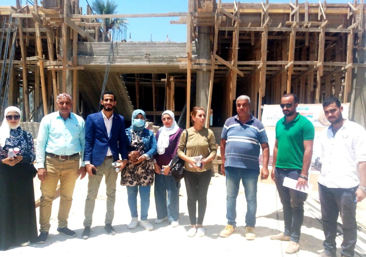 ضمن فعاليات مبادرة ” من حقك تعرف ” ..شباب سوهاج يتفقدون عددا من مشروعات ” حياة كريمة ” بمركز البلينا 