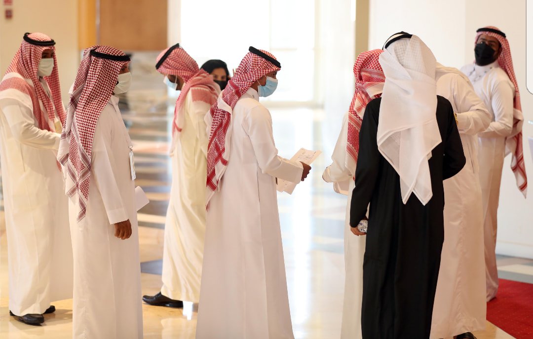 لجنة تحكيم برنامج شاعر المليون تختتم جولات مقابلة الشعراء.. وتستعد لإختيار قائمة المائة