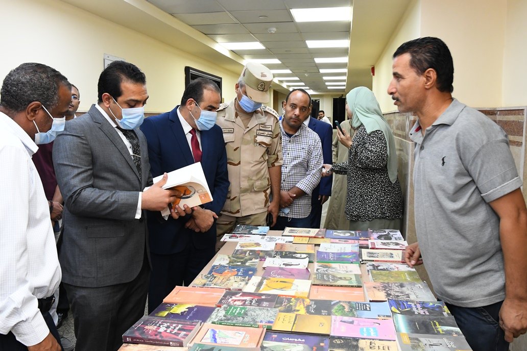 نائب محافظ قنا يشهد احتفالات قصر الثقافة بذكري  أكتوبر المجيدة