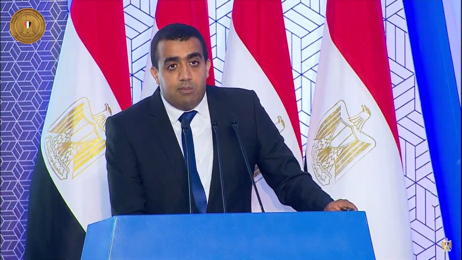 المدير التنفيذى لمؤسسه ” صناع الحياة ـ مصر ” يعرض إنجازات المؤسسة أمام الرئيس عبدالفتاح السيسى 