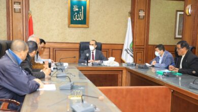 نائب محافظ سوهاج يعقد اجتماعا مع لجنة استرداد أراضي أملاك الدولة