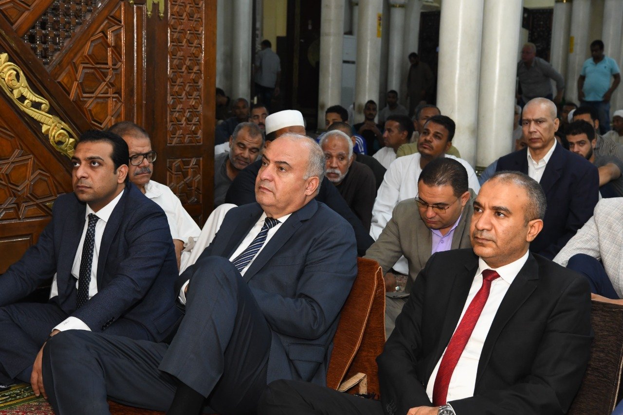 محافظ قنا يشهد الاحتفال بالمولد النبوي الشريف بمسجد سيدي عبد الرحيم القنائي