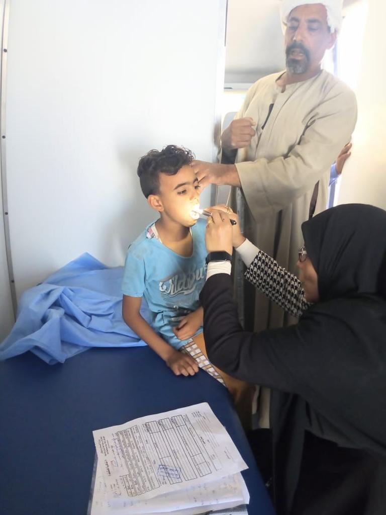 الكشف علي ١٢٨٨ مواطن  في قافلة طبية مجانية بقرية أبو دياب شرق بدشنا ضمن حياة كريمة 