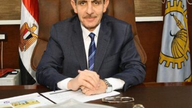 محافظ الغربية يتابع استكمال اعمال الرصف بشارع البحر بالمحلة الكبرى