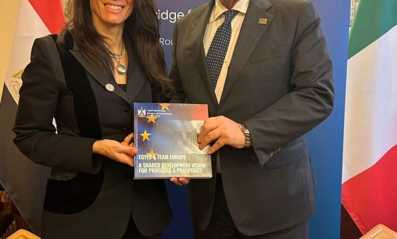 وزيرة التعاون الدولى تبحث مع نائب وزير الخارجية الإيطالي برامج التعاون الثنائي ومبادلة الديون