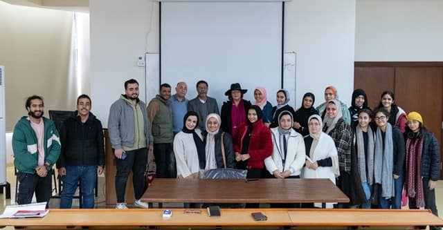 "جماليات الخزف المعاصر" ورشة عمل فى الفنون الجميلة بالجامعة المصرية الروسية