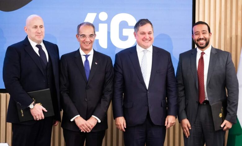 وزير الاتصالات يشهد توقيع اتفاقية بين المصرية للاتصالات و4IG المجرية