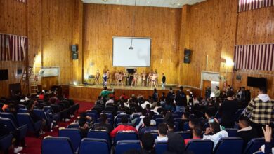 رئيس جامعة سوهاج يهنئ الطلاب الفائزين فى بطولة كمال الأجسام على مستوى الكليات