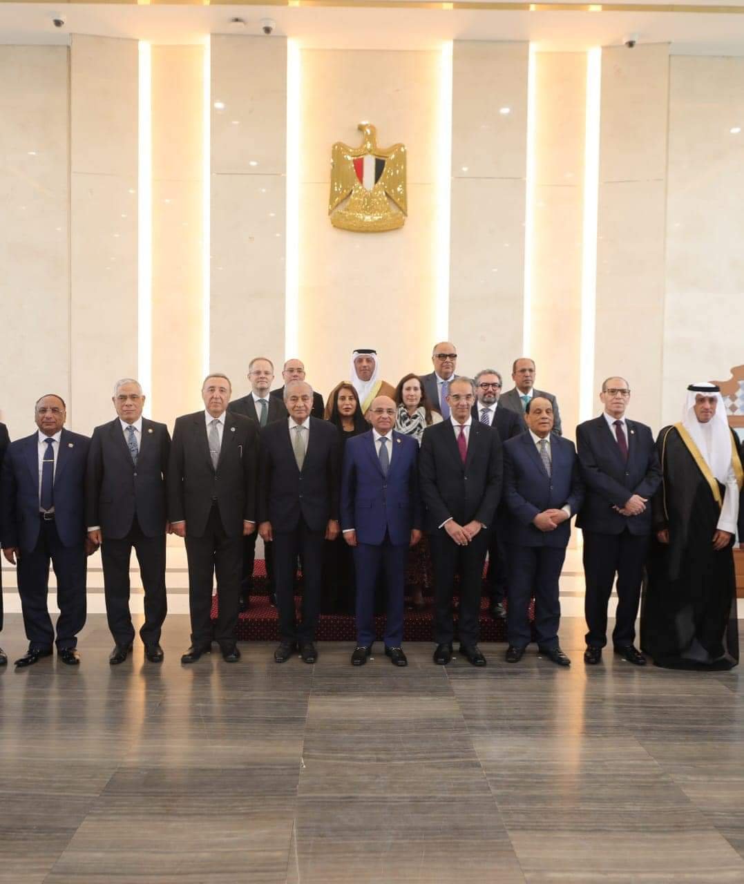 وزير العدل يفتتح مؤتمر الذكاء الاصطناعي التوليدي وأثره على حقوق الملكية الفكرية بحضور عدد من الوزراء وممثلي الدول العربية والأجنبية والمنظمة العالمية للملكية الفكرية (WIPO)