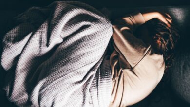 اكتشاف الهرمونات يفسر الصداع النصفي عند الدورة الشهرية