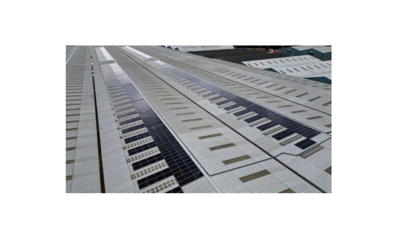 تركيب الطاقة الشمسية على نطاق واسع في مركز التوزيع