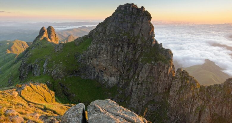 كشف العلماء عن موجات خفية قد تشكل المرتفعات الغامضة على الأرض