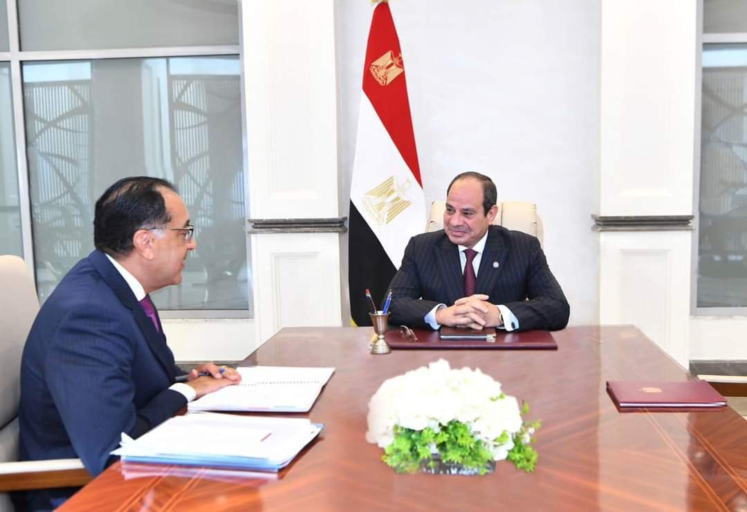 السيد الرئيس عبد الفتاح السيسي يعقد اجتماعا اليوم مع الدكتور مصطفى مدبولي رئيس مجلس الوزراء.