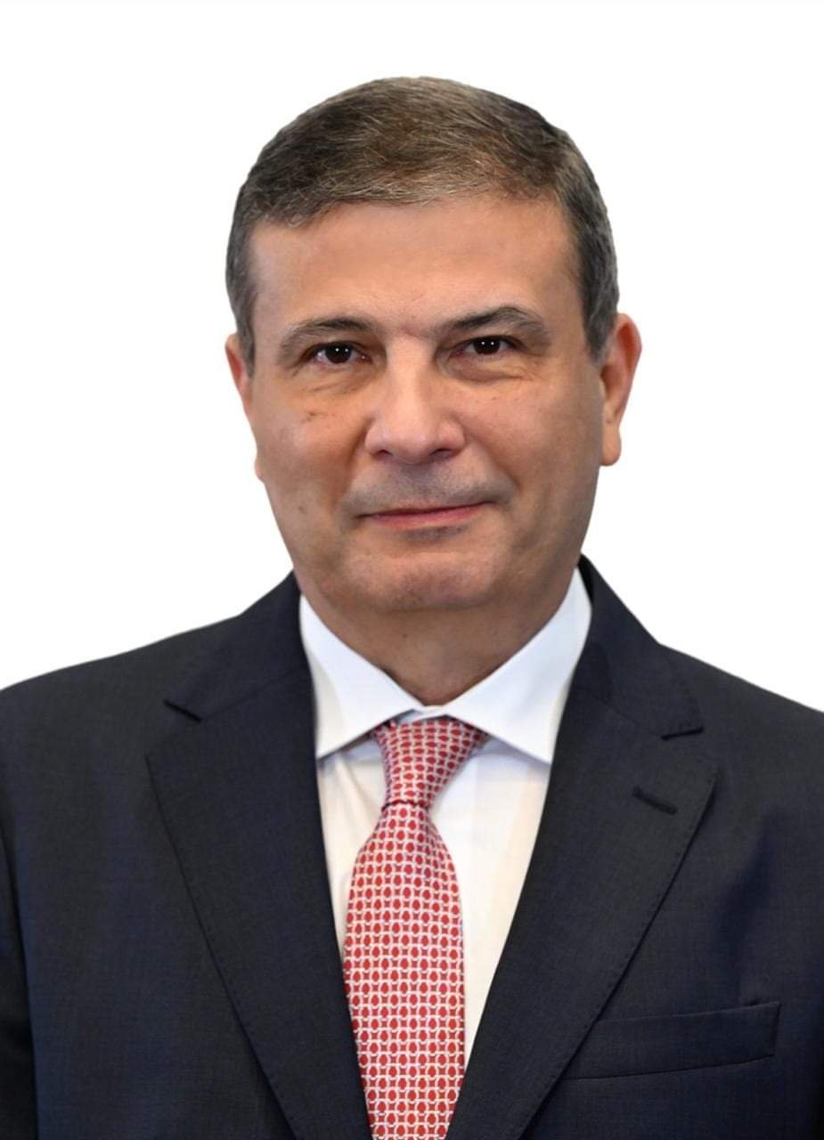 وزير الزراعة يوجه الشكر للعاملين بالوزارة على جهودهم ويطالبهم بالاسراع في معدلات الانجاز لدعم الفلاح