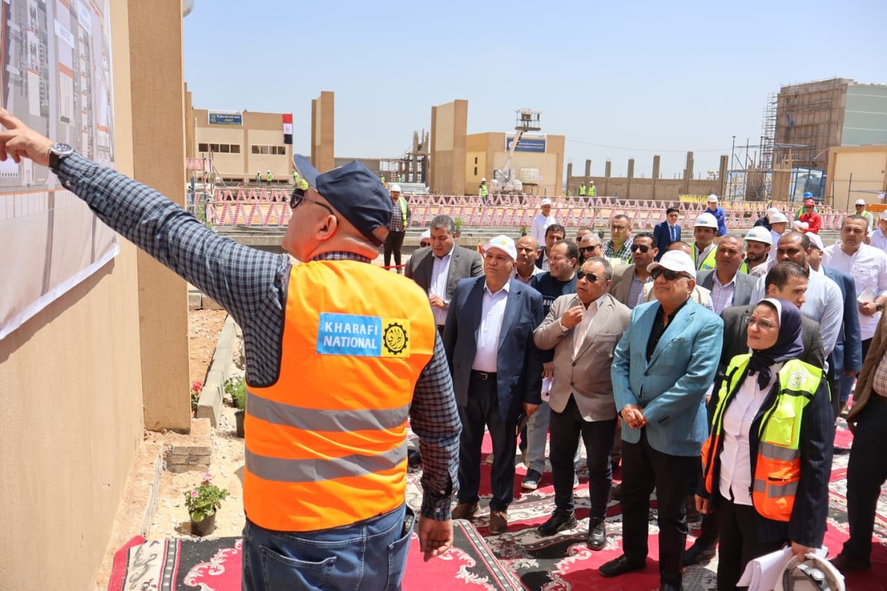 الزيارة الثانية خلال أسبوعين…وزير الكهرباء والطاقة المتجددة يواصل جولاته الميدانية ويتفقد محطة محولات رشيد 2  ويتابع مستجدات تنفيذ أبراج نقل الكهرباء