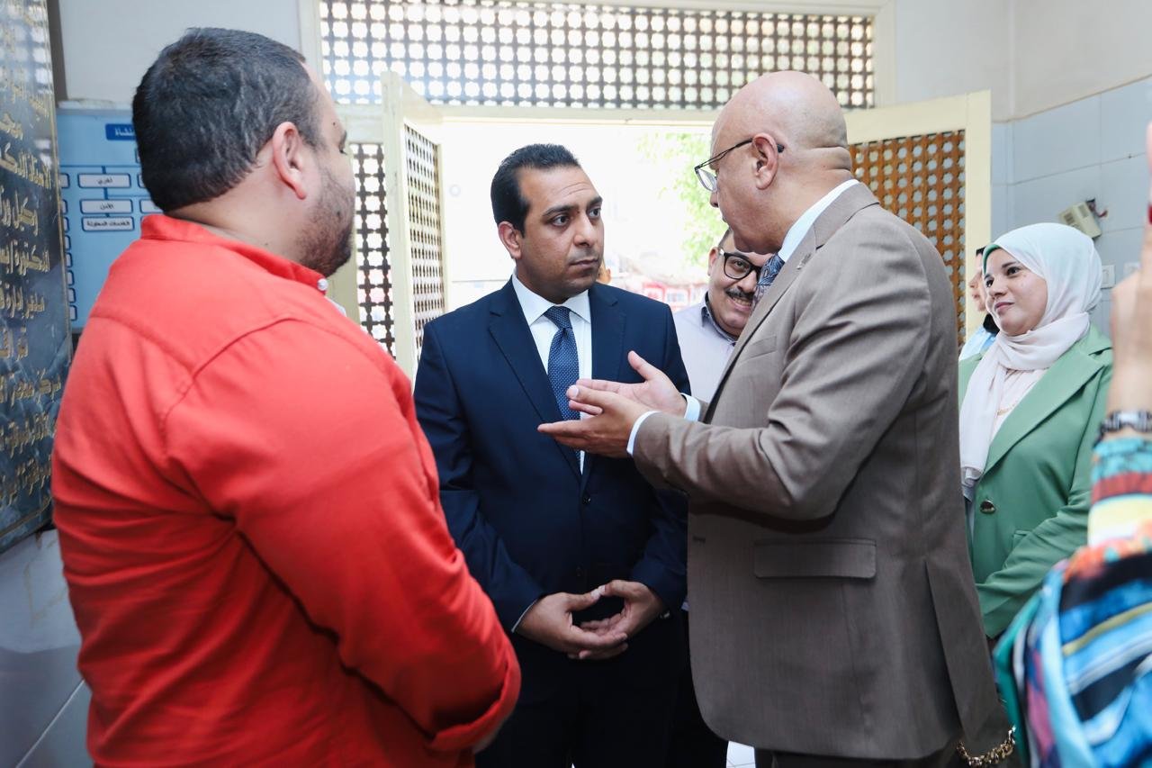 نائب محافظ قنا يشهد انطلاق حملة “100 يوم صحة” في عامها الثالث