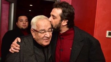 كريم عبدالعزيز يحتفي بتكريم والده في مهرجان القاهرة: "أبي علّمني الفن والحياة"