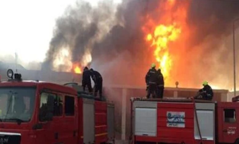 قوات الحماية المدنية تسيطر على حريق في مخلفات زراعية بالدقي