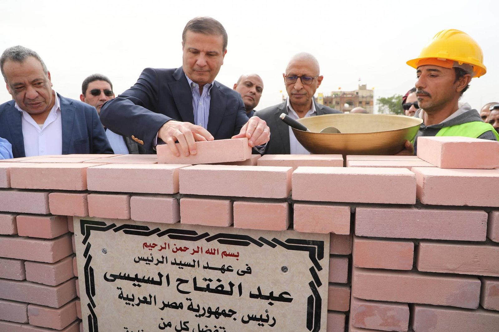 وزير الزراعة ومحافظ شمال سيناء يضعان حجر الأساس لإعادة تأهيل محطة بحوث الصحراء بالشيخ زويد