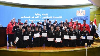 وزير الشباب والرياضة يكرم منتخب اليد مواليد 2008