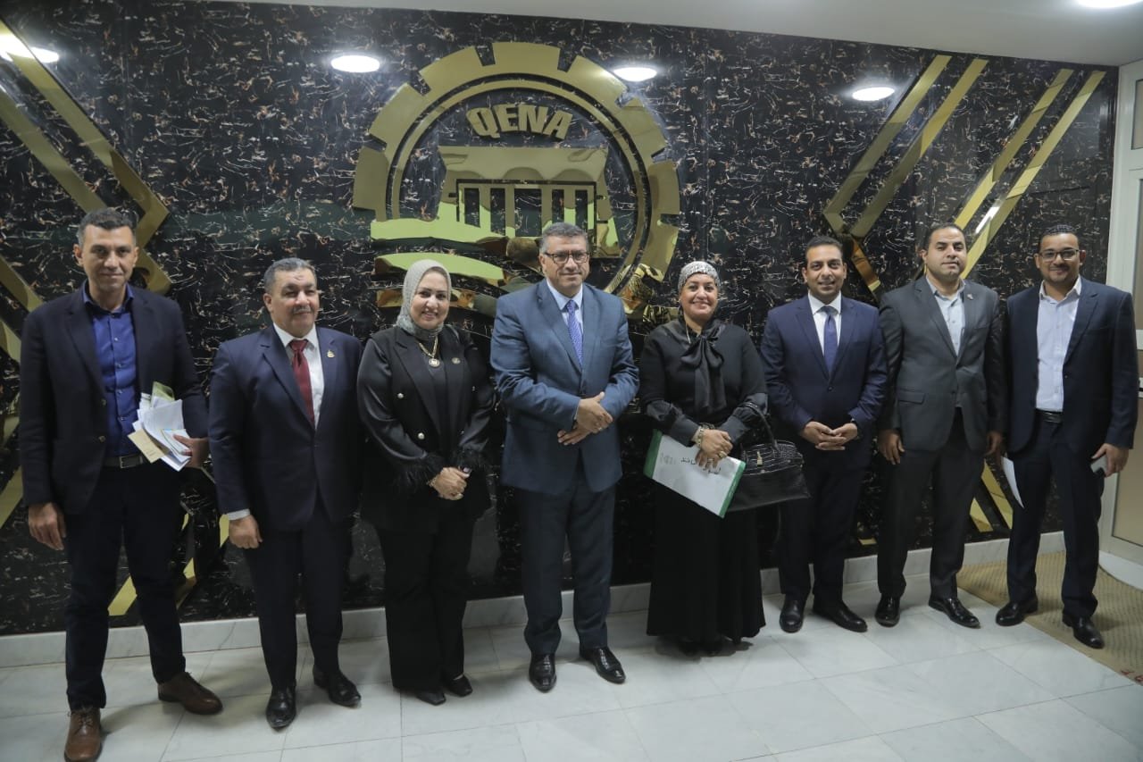 محافظ قنا يناقش مع النواب مطالب المواطنين وأبرز الملفات التنموية والخدمية